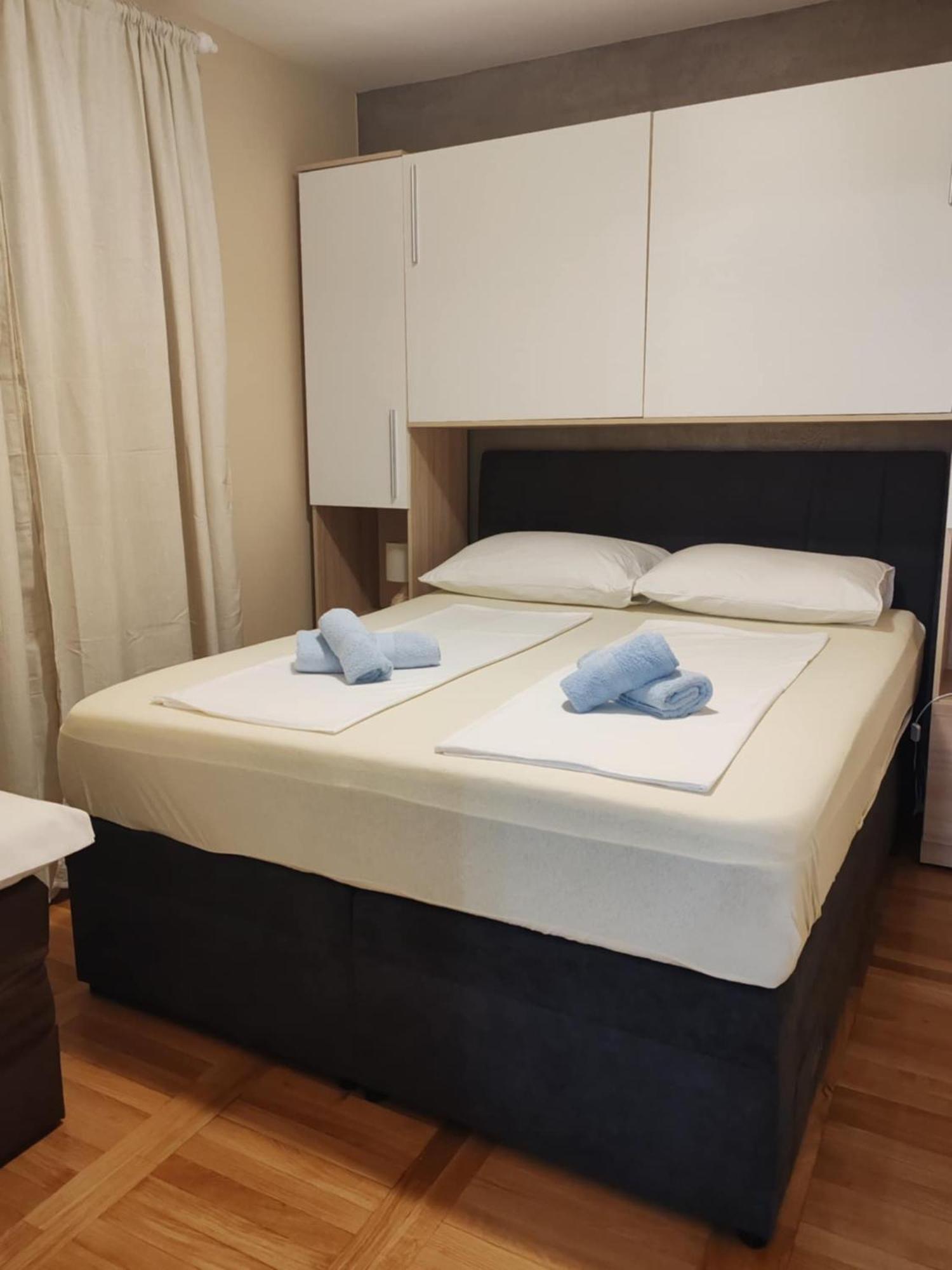 Apartments Bosana XIV Biograd Na Moru Luaran gambar