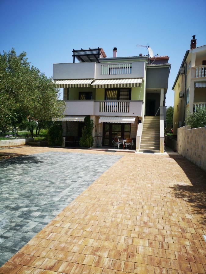 Apartments Bosana XIV Biograd Na Moru Luaran gambar